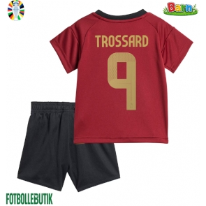 Belgien Leandro Trossard #9 Hemmaställ Barn EM 2024 Kortärmad (+ Korta byxor)